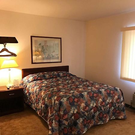 Mcgovern'S Motel And Suites Sun Prairie Eksteriør bilde