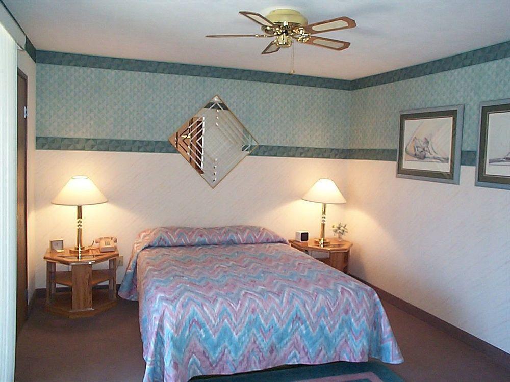 Mcgovern'S Motel And Suites Sun Prairie Eksteriør bilde