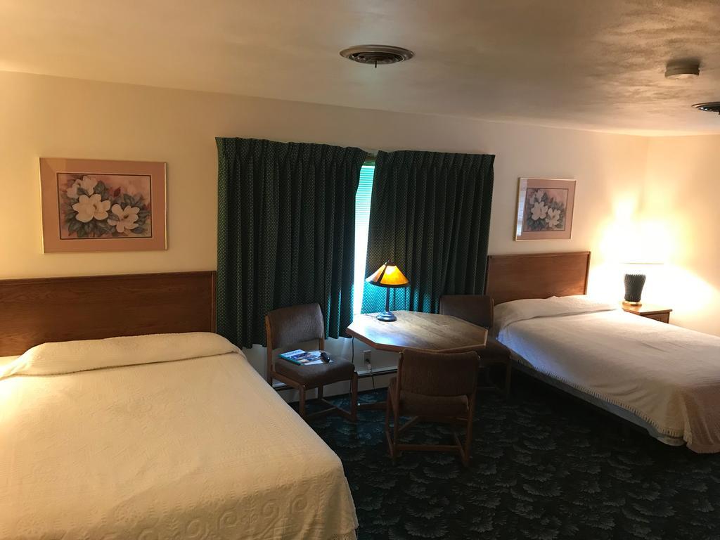 Mcgovern'S Motel And Suites Sun Prairie Eksteriør bilde